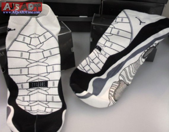 air-jordan-xi-concord-socks-04