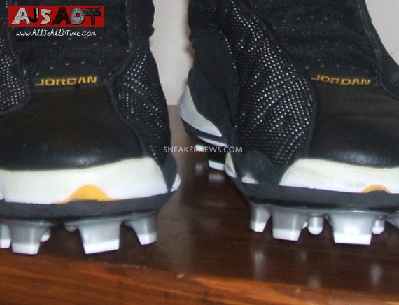 air-jordan-xiii-low-custom-cleats-black-varsity-maize-www-ajsadt-com-1